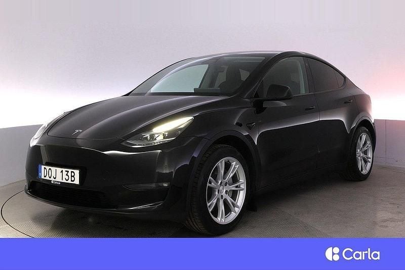 Svart Begagnad 2023 Tesla Model Y Long Range SUV | 435 900 kr - Bild 1/4
