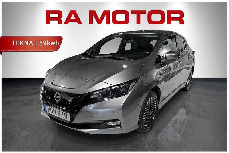 Grå Begagnad 2022 Nissan Leaf Tekna Halvkombi | 249 800 kr (Lite dyr) - Bild 1/4