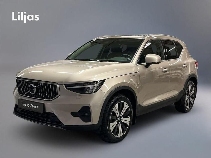 Begagnad Volvo XC40 Ultimate 265 HK (194 kW) 2023 Grå SUV