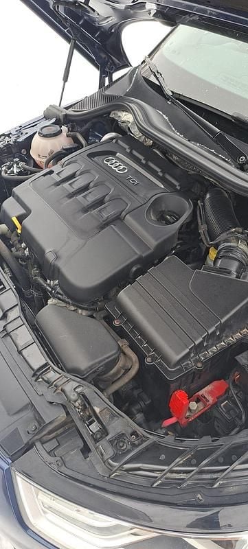 Begagnad Audi A1 Sportback 116 HK (85 kW) 2018 Scubablå metallic /brilliant svart Halvkombi