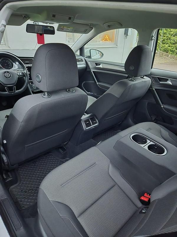 Begagnad VW Golf VII 125 HK (91 kW) 2018 Halvkombi