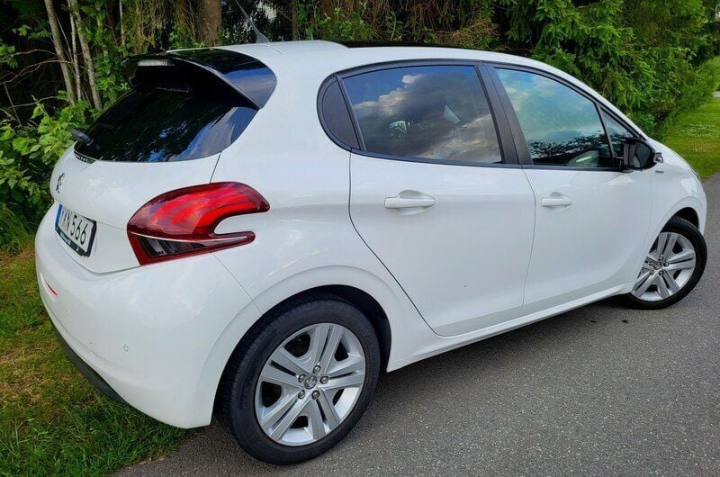 Begagnad 2018 Peugeot 208 Style Halvkombi | 80 000 kr (Bra pris) - Bild 1/4