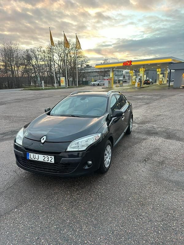 Begagnad 2011 Renault Mégane GrandTour Kombi | 50 000 kr (Marknadspris) - Bild 1/4