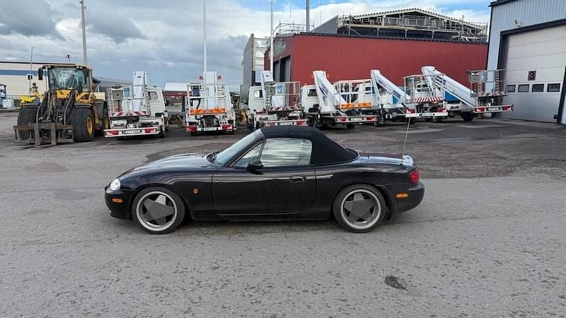 Begagnad 2005 Mazda MX5 Cab | 65 000 kr (Marknadspris) - Bild 1/4