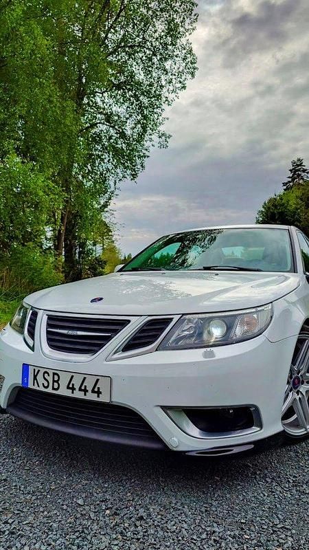 Vit Begagnad 2010 Saab 9-3 Aero Sedan | 180 000 kr - Bild 1/4