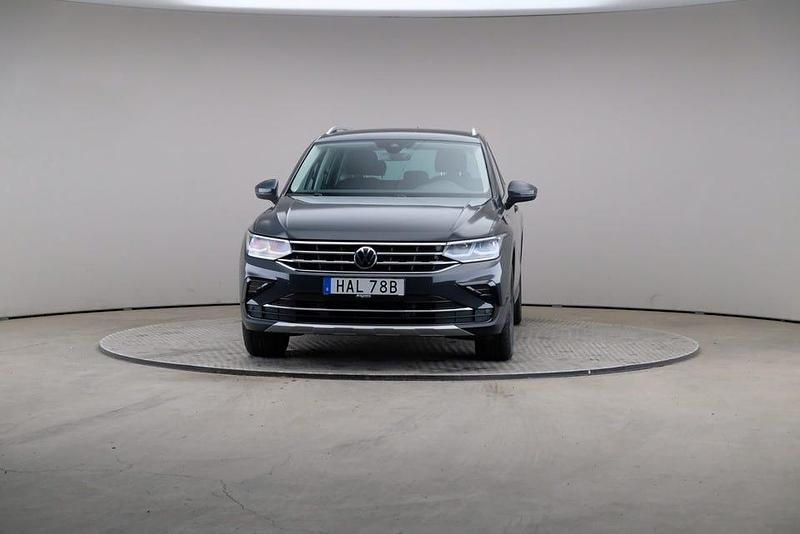 Begagnad VW Tiguan Elegance 245 HK (180 kW) 2021 Grå SUV