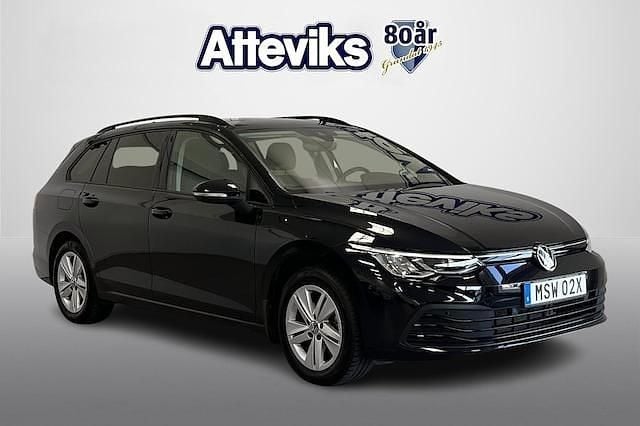 Svart Begagnad 2022 VW Golf VIII Life Kombi | 254 900 kr (Marknadspris) - Bild 1/4