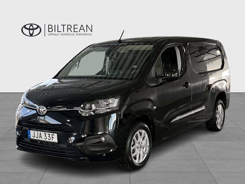 Svart Begagnad 2023 Toyota Proace City Van | 329 000 kr (Lite dyr) - Bild 1/3
