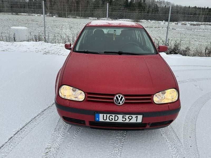 Begagnad 2003 VW Golf IV Halvkombi | 33 500 kr (Lite dyr) - Bild 1/4