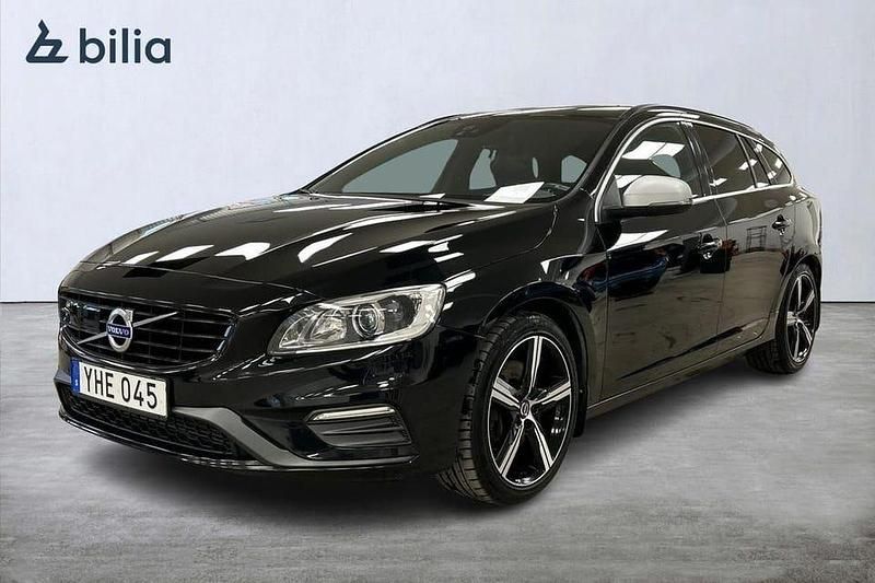 Svart Begagnad 2016 Volvo V60 R-Design Kombi | 229 900 kr (Dyr) - Bild 1/3