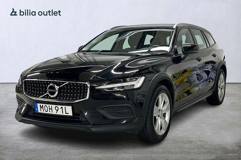 Svart Begagnad 2021 Volvo V60 CC Kombi | 254 900 kr (Bra pris) - Bild 1/3