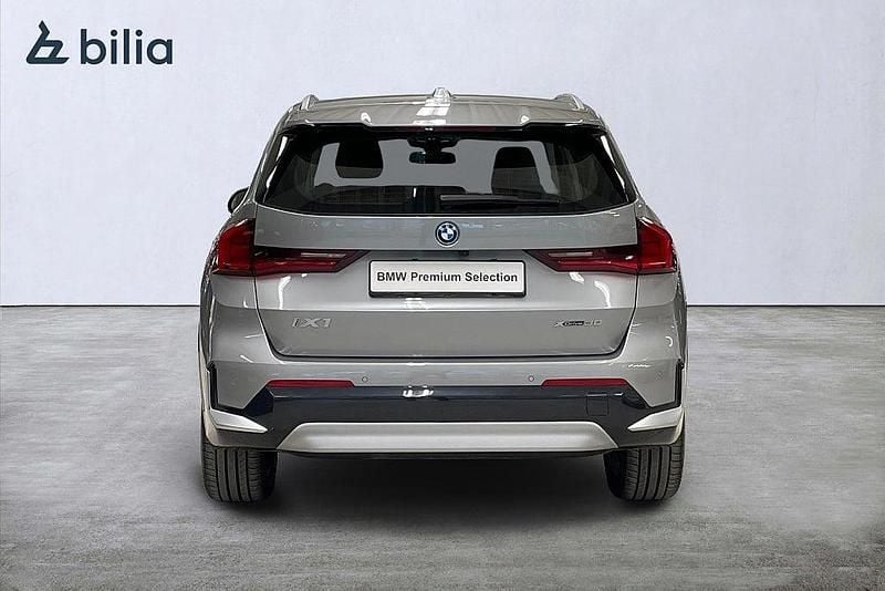 Begagnad BMW iX1 xLine 230 kW (313 HK) 2022 Silver SUV
