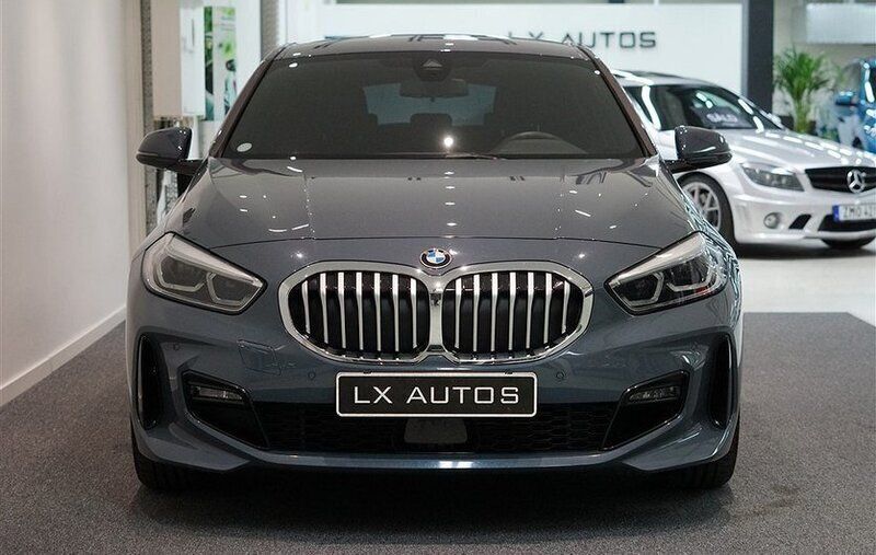 Begagnad BMW 118 M Sport 141 HK (103 kW) 2020 Mörkgrå Halvkombi