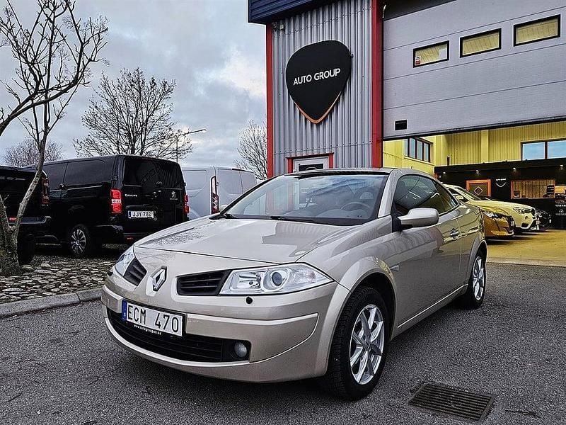 Grå Begagnad 2006 Renault Mégane Cabriolet Cab | 44 900 kr (Lite dyr) - Bild 1/4