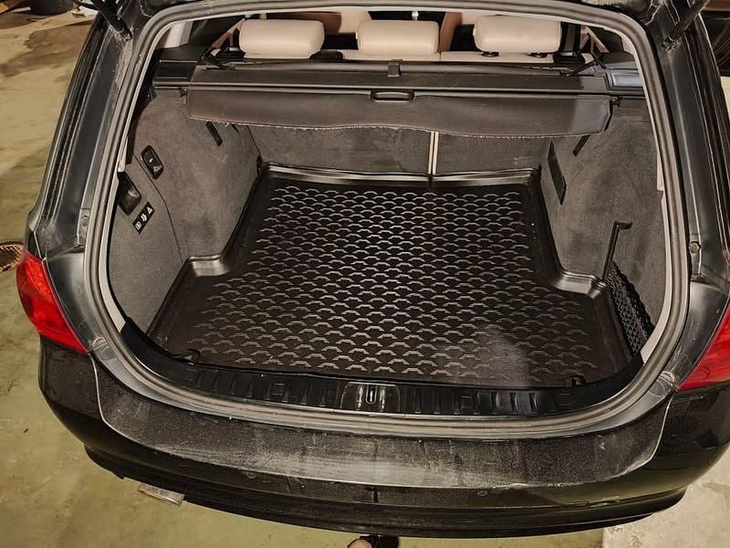 Begagnad BMW 320 184 HK (135 kW) 2011 Kombi