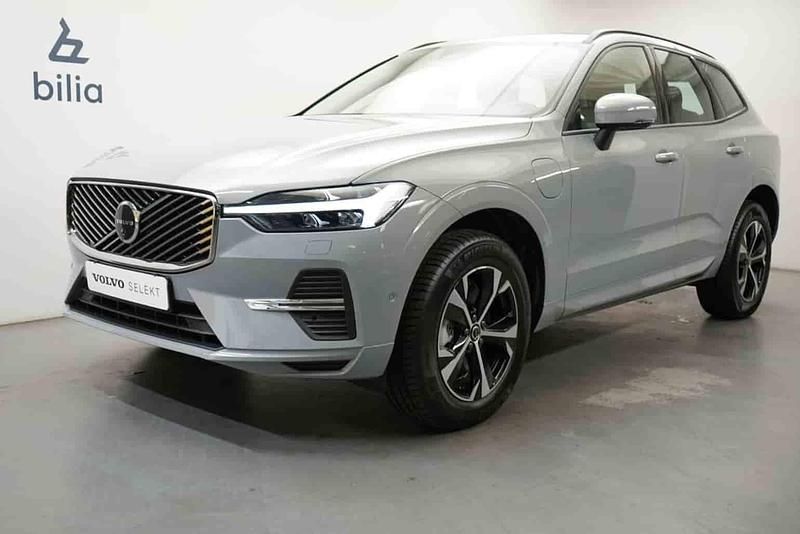Grå Begagnad 2026 Volvo XC60 SUV | 549 900 kr (Bra pris) - Bild 1/1