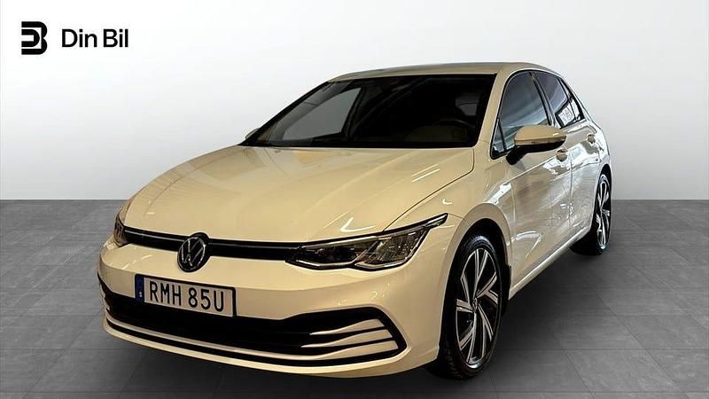 Begagnad VW Golf VIII 110 HK (80 kW) 2021 Vit Kombi
