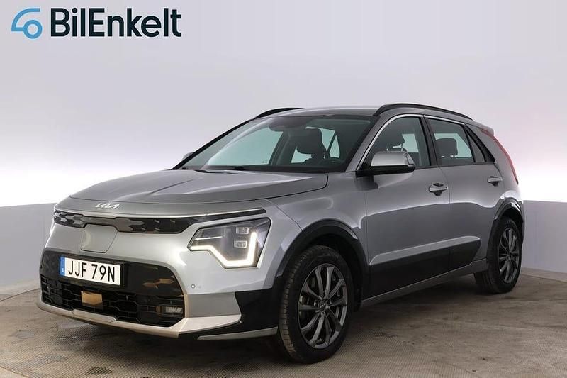 Begagnad Kia e-Niro 152 kW (207 HK) 2022 Grå SUV