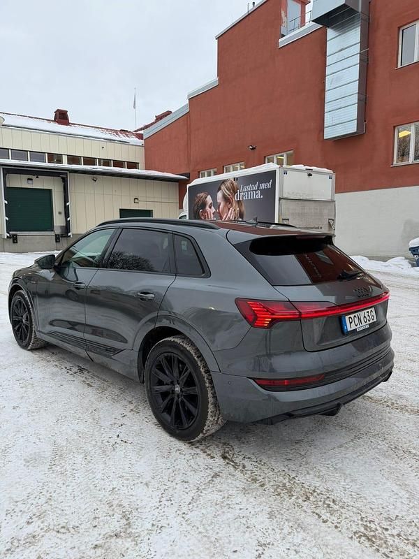 Begagnad Audi e-tron S-Line 230 kW (313 HK) 2020 SUV