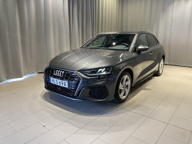 Daytonagrå pärleffekt Begagnad 2021 Audi A3 Sportback e-tron S-Line Sedan | 289 900 kr (Superpris) - Bild 1/4
