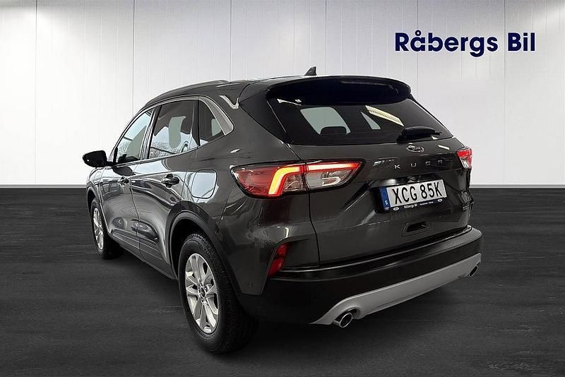 Begagnad Ford Kuga Business Edition 224 HK (164 kW) 2022 Grå SUV