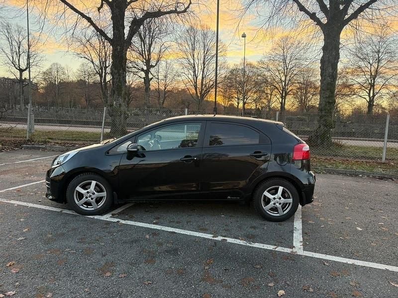 Begagnad Kia Rio 84 HK (61 kW) 2016 Halvkombi