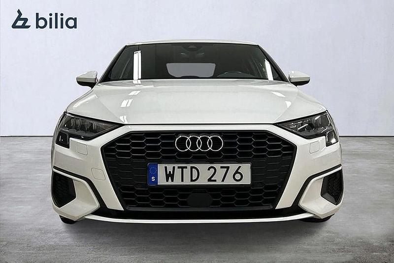 Begagnad Audi A3 Sportback Proline 150 HK (110 kW) 2022 Vit Halvkombi