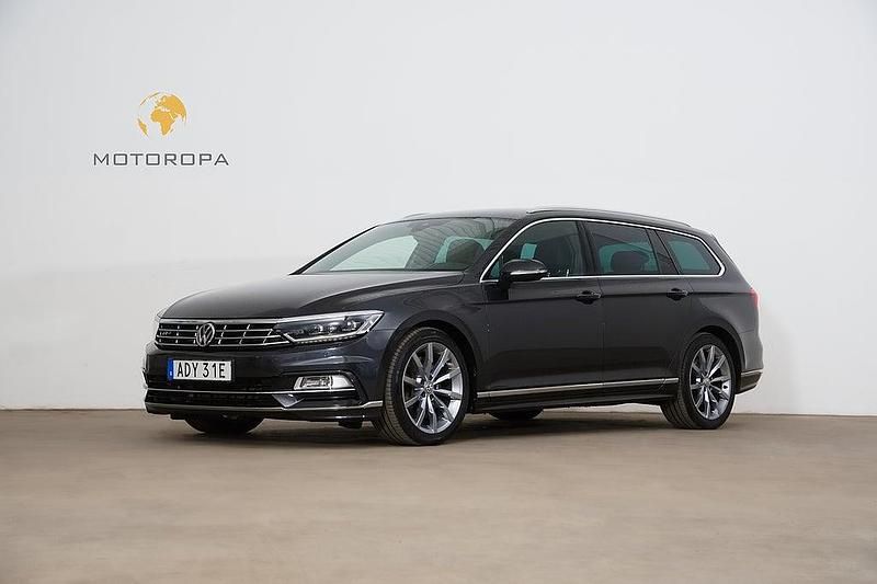 Grå Begagnad 2019 VW Passat GTS Kombi | 239 000 kr (Lite dyr) - Bild 1/4