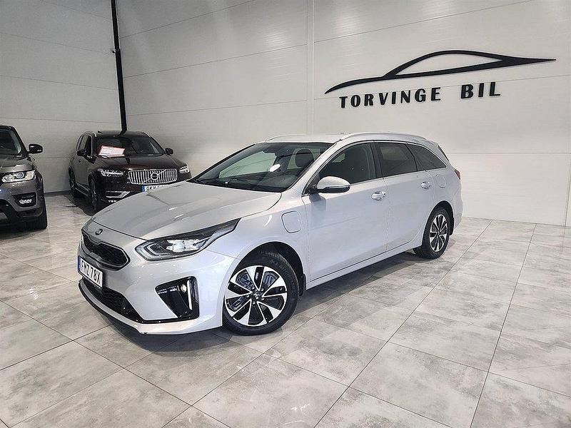Grå Begagnad 2020 Kia Ceed Sportswagon Advance Kombi | 194 000 kr (Marknadspris) - Bild 1/4