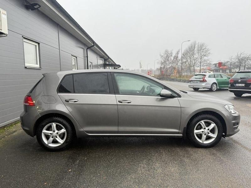 Begagnad VW Golf VII 105 HK (77 kW) 2013 Grå Halvkombi