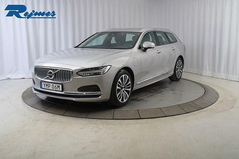 Silver Begagnad 2024 Volvo V90 Core Kombi | 444 900 kr (Bra pris) - Bild 1/4
