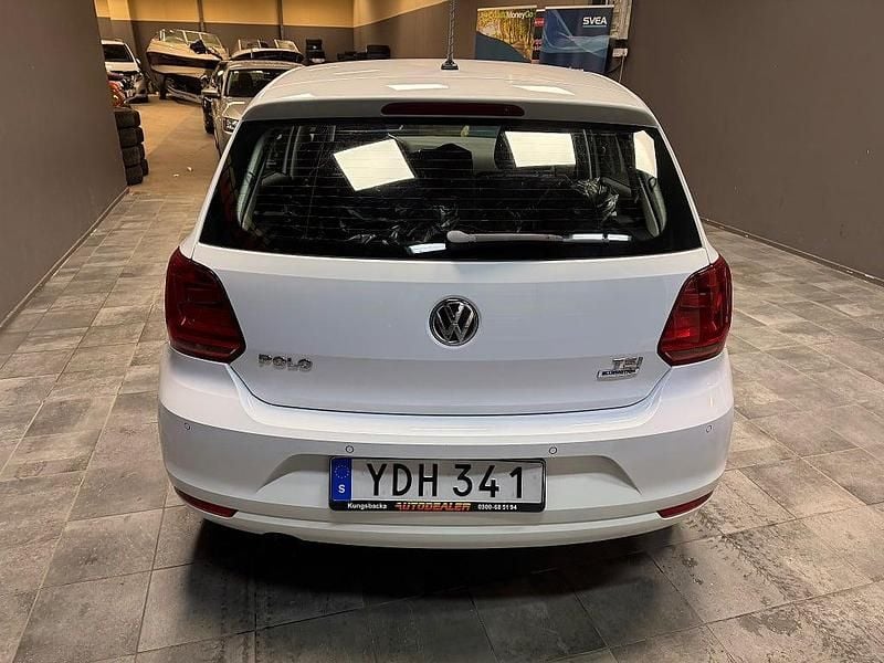Begagnad VW Polo 90 HK (66 kW) 2016 Vit Halvkombi