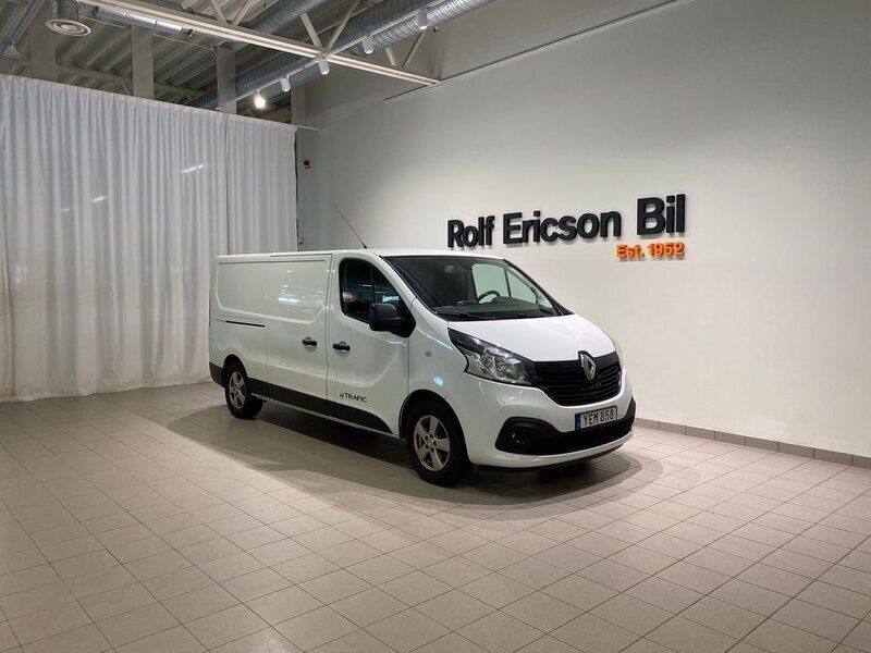 Vit Begagnad 2016 Renault Trafic Van | 119 500 kr (Bra pris) - Bild 1/4