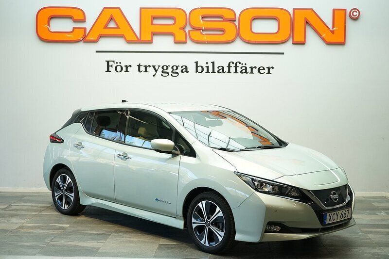Ljusgrön Begagnad 2018 Nissan Leaf 360º Halvkombi | 139 900 kr (Lite dyr) - Bild 1/3