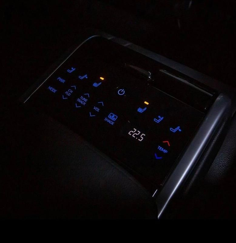 Begagnad Toyota Camry Hybrid 218 HK (160 kW) 2020