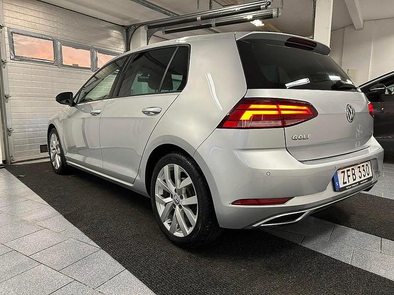 Begagnad VW Golf VII 2018 Silver
