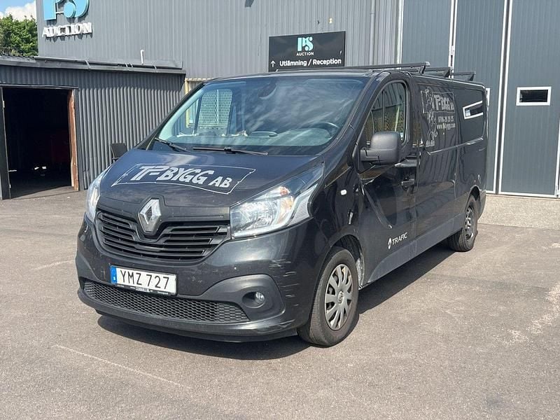 Svart Begagnad 2018 Renault Trafic Van | 105 000 kr (Superpris) - Bild 1/4