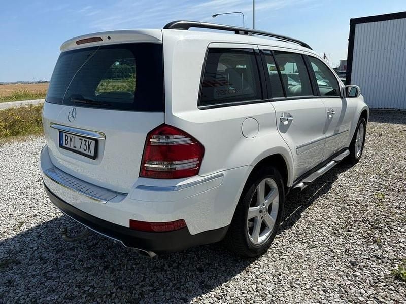 Begagnad Mercedes GL420 306 HK (225 kW) 2007 Vit SUV