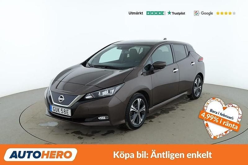 Begagnad Nissan Leaf 360º 111 kW (151 HK) 2022 Brun Halvkombi