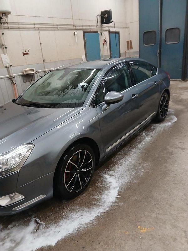 Grå Begagnad 2008 Citroën C5 Sedan | 24 000 kr - Bild 1/4