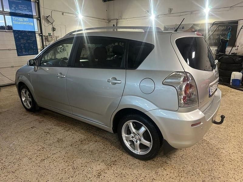 Begagnad Toyota Corolla 129 HK (94 kW) 2006 Silver Kombi