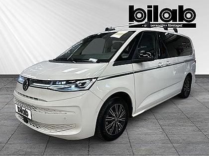 Candyvit Begagnad 2022 VW Multivan Style Van | 429 000 kr (Superpris) - Bild 1/4