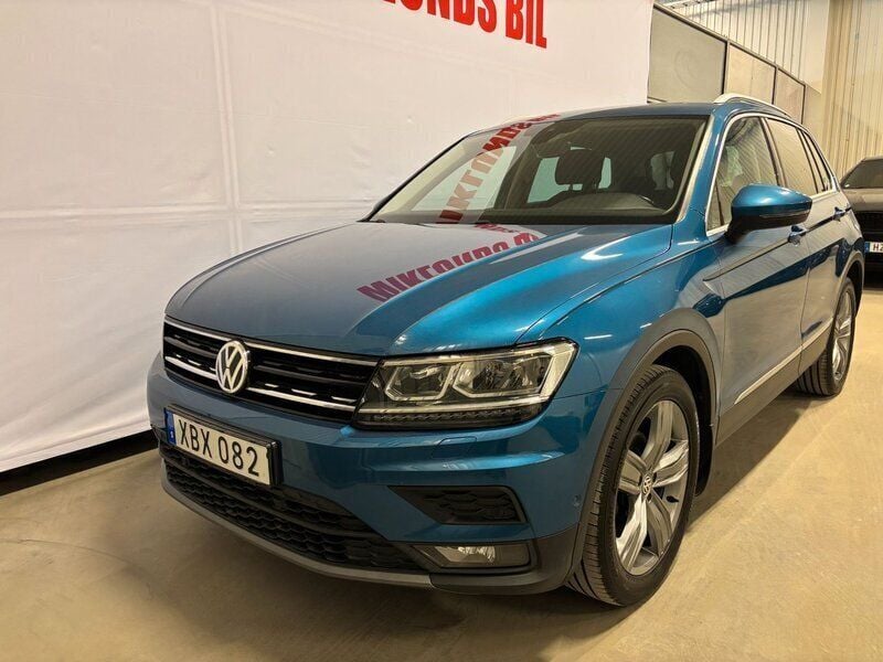 Ljusblå Begagnad 2017 VW Tiguan SUV | 179 800 kr (Marknadspris) - Bild 1/4