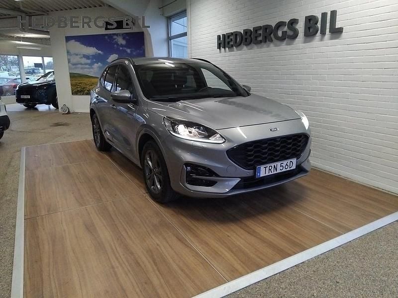 Grå Begagnad 2020 Ford Kuga ST-Line SUV | 228 900 kr (Lite dyr) - Bild 1/4