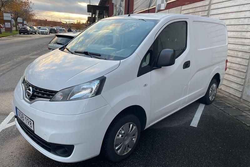 Vit Begagnad 2018 Nissan NV200 S Van | 119 900 kr (Dyr) - Bild 1/4