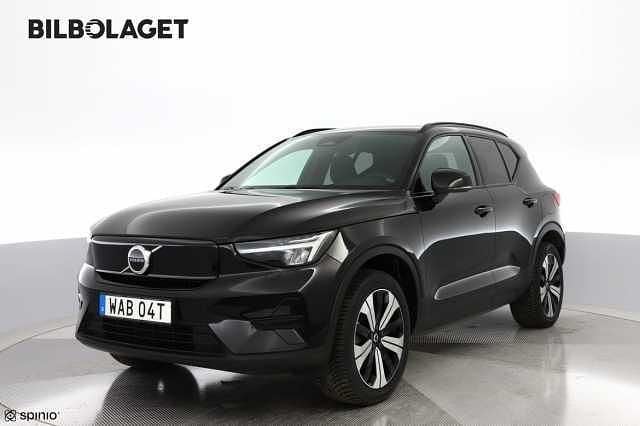 Svart Begagnad 2022 Volvo XC40 Core SUV | 334 500 kr (Superpris) - Bild 1/4