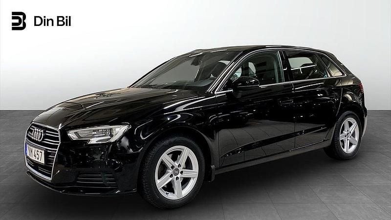 Svart Begagnad 2018 Audi A3 Sportback Proline Halvkombi | 169 000 kr (Marknadspris) - Bild 1/4