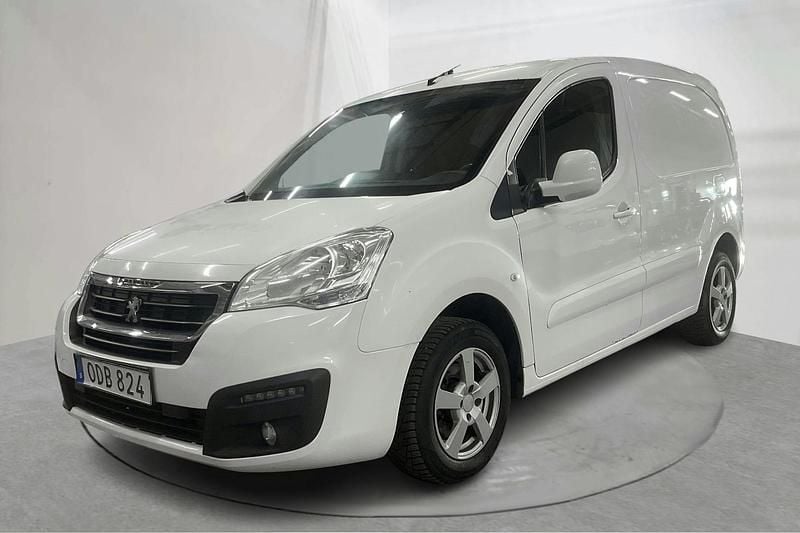 Vit Begagnad 2016 Peugeot Partner Minibuss | 60 000 kr (Bra pris) - Bild 1/4