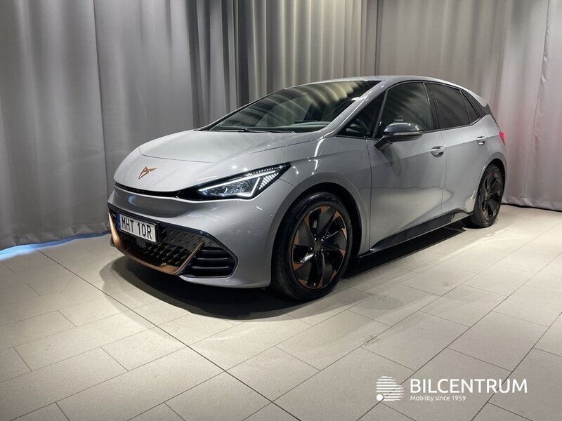 Ljusgrå (grå) Begagnad 2022 Cupra Born Halvkombi | 274 900 kr (Marknadspris) - Bild 1/4