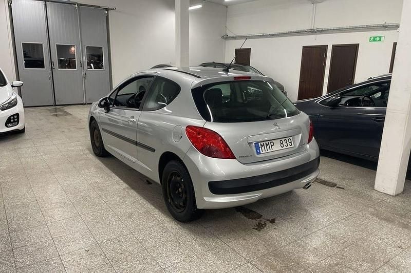 Begagnad Peugeot 207 Sport 109 HK (80 kW) 2007 Ljusgrå Halvkombi